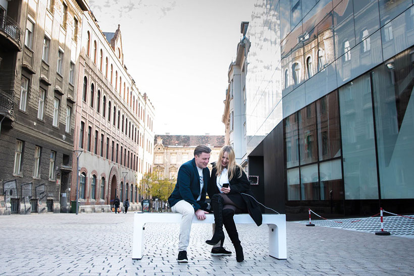 Steora smart bench